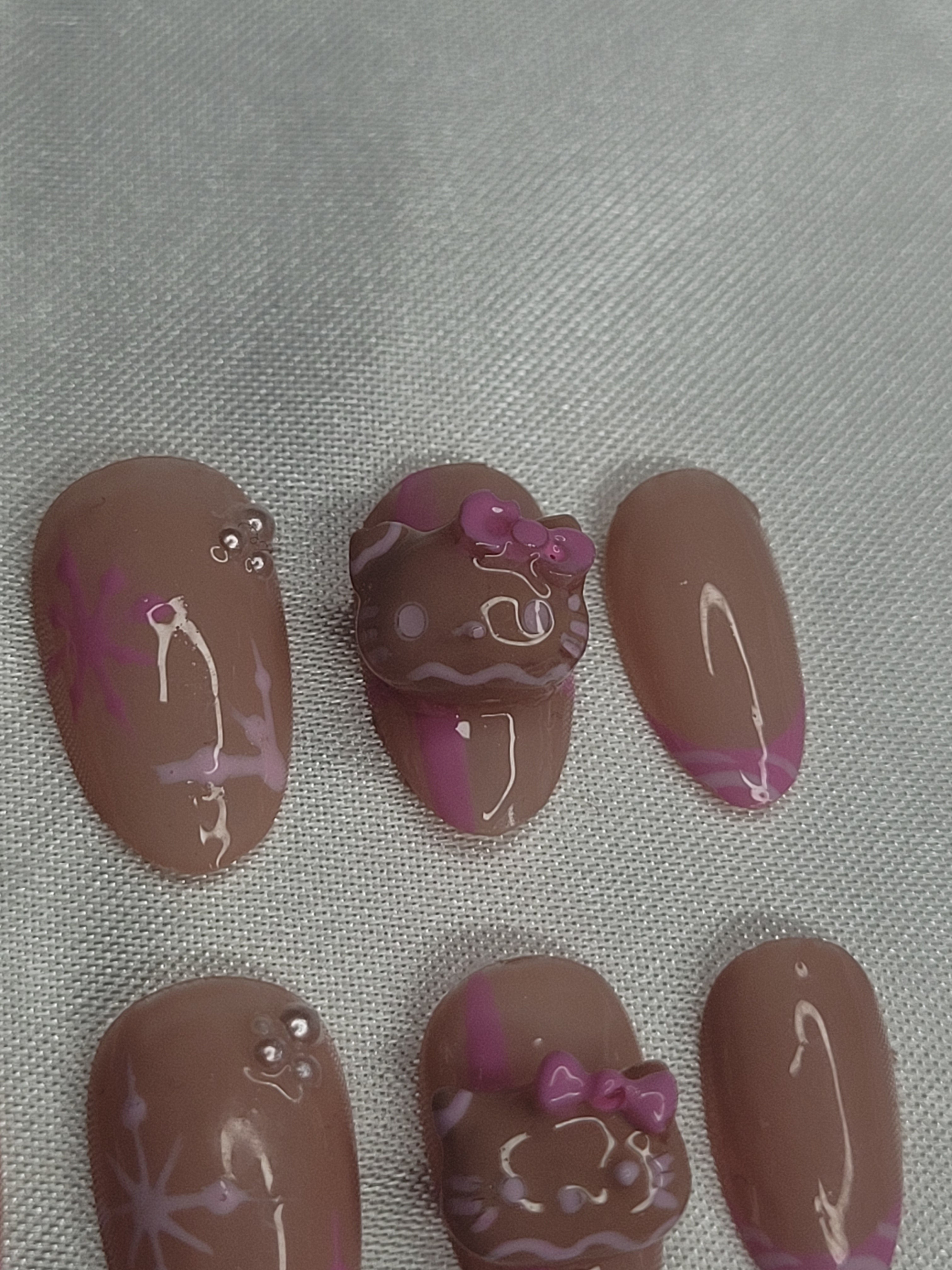 Chocolate Pink Drip Set