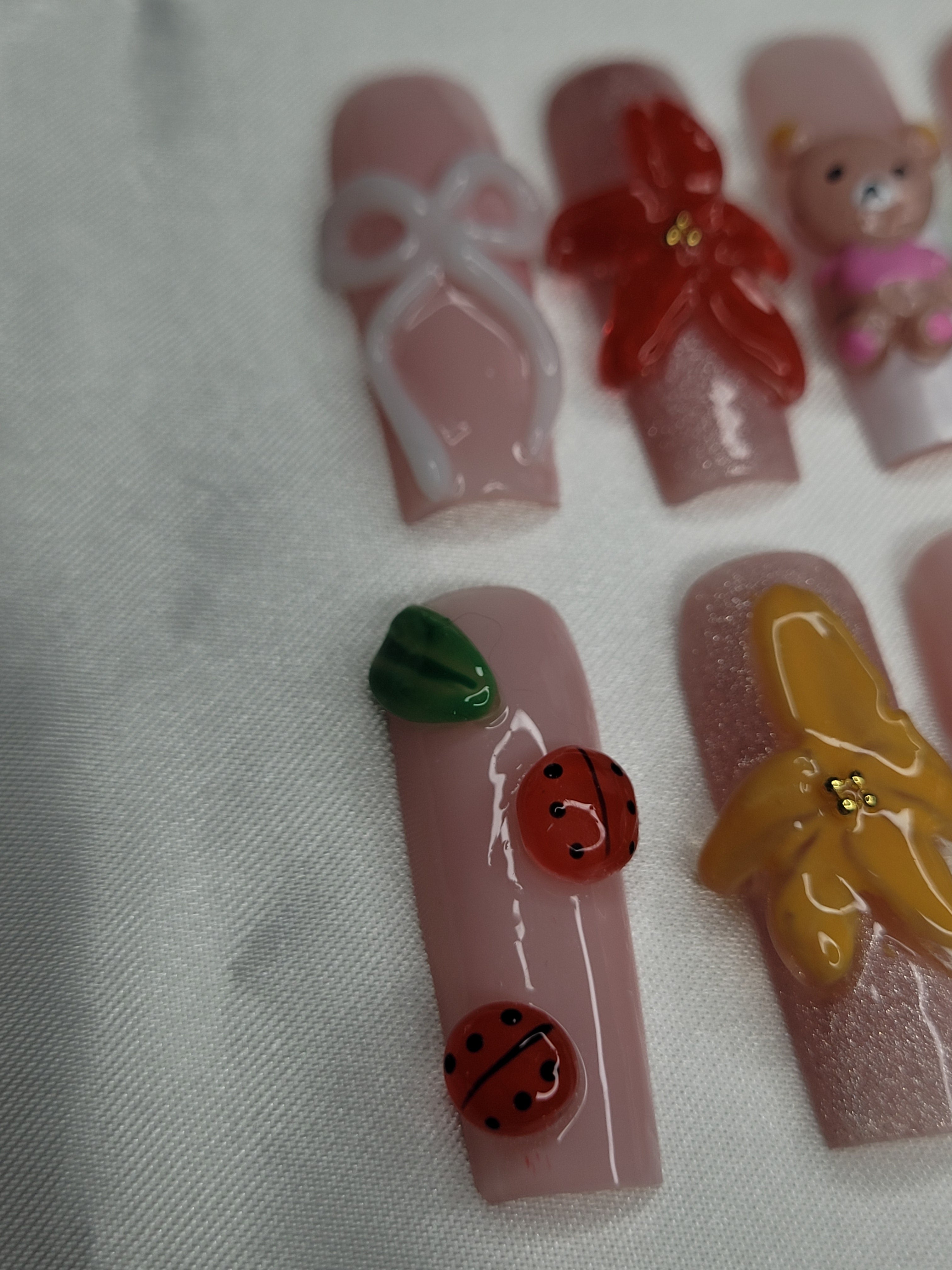 Garden Picnic Bear Set 🐻🌸✨ | 3D Press On Nails